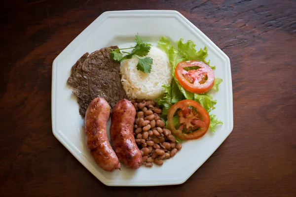 Eetbord Met Barbecue Braziliaanse Levensmiddelen — Stockfoto