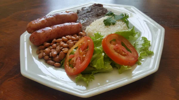 Prato Comida Com Churrasco Alimentos Brasileiros — Fotografia de Stock