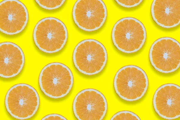 Oranges Cut Pieces Close Texture Copy Space Yellow Background Clipping — Stock Photo, Image
