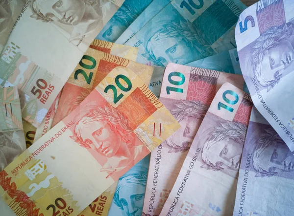 Dinheiro Brasileiro Contas Dinheiro Diferentes Valores Empilhados Conceito Financeiro — Fotografia de Stock