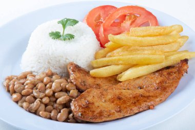 Geleneksel Brezilya yemeği. Beyaz arka plan. Boşluğu kopyala