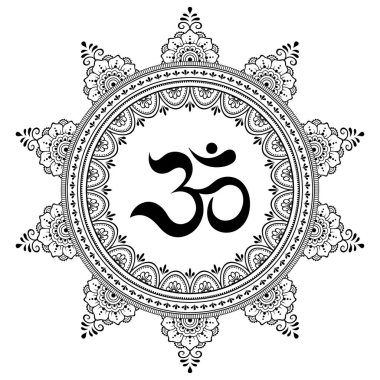 Kına Mehndi, dövme, dekorasyon için mandala şeklinde dairesel desende. Antik Hindu mantra OM ile oryantal tarzda Dekoratif süsleme Boyama kitabı sayfası.