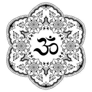 Kına Mehndi, dövme, dekorasyon için mandala şeklinde dairesel desende. Antik Hindu mantra OM ile oryantal tarzda Dekoratif süsleme Boyama kitabı sayfası.