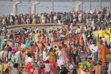  Kalabalık Kumbh Mela Festival, dünyanın en büyük dini toplama, Allahabad, Uttar Pradesh, Hindistan.