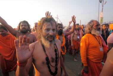  Kalabalık Kumbh Mela Festival, dünyanın en büyük dini toplama, Allahabad, Uttar Pradesh, Hindistan.