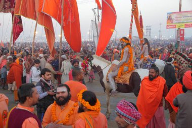  Kalabalık Kumbh Mela Festival, dünyanın en büyük dini toplama, Allahabad, Uttar Pradesh, Hindistan.