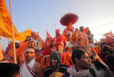  Kalabalık Kumbh Mela Festival, dünyanın en büyük dini toplama, Allahabad, Uttar Pradesh, Hindistan.