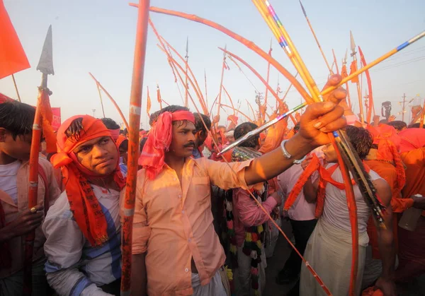 Πλήθος Στο Φεστιβάλ Kumbh Μελά Του Κόσμου Μεγαλύτερη Θρησκευτική Συγκέντρωση — Φωτογραφία Αρχείου