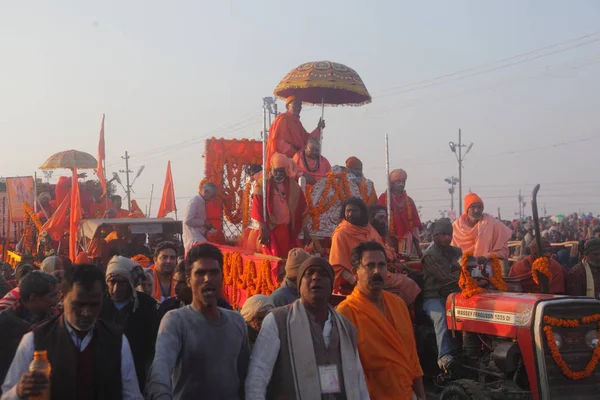  Kalabalık Kumbh Mela Festival, dünyanın en büyük dini toplama, Allahabad, Uttar Pradesh, Hindistan.