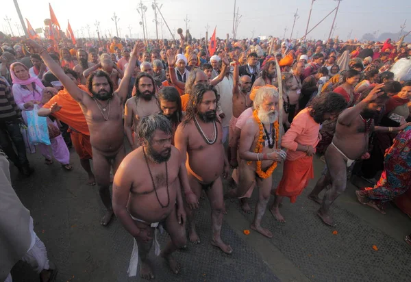 Πλήθος Στο Φεστιβάλ Kumbh Μελά Του Κόσμου Μεγαλύτερη Θρησκευτική Συγκέντρωση — Φωτογραφία Αρχείου