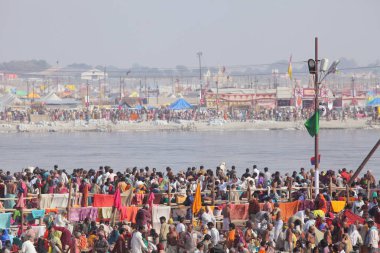 insanlar Kumbh Mela Festival, dünyanın en büyük dini toplama, Allahabad, Uttar Pradesh, Hindistan.