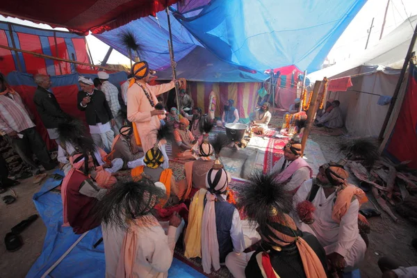 Menschen Beim Kumbh Mela Festival Dem Weltgrößten Religiösen Treffen Allahabad — Stockfoto