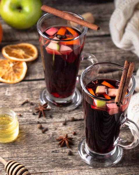 Hot Drink Mulled Wine Apples Oranges Spices — Stock Photo, Image