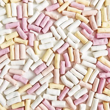 Renkli hatmi desen. Düz yatıyordu minimal doku.