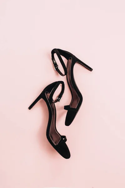 Talons Hauts Sur Fond Rose Pose Plate Vue Dessus Concept — Photo