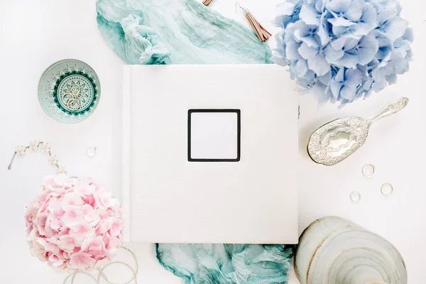 Family Wedding Photo Album Pastel Colorful Hydrangea Flower Bouquet Turquoise — Stock Photo, Image