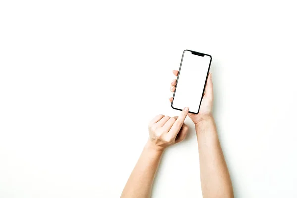 Mulher Tocando Tela Branco Novo Modelo Telefone Inteligente Fundo Branco — Fotografia de Stock