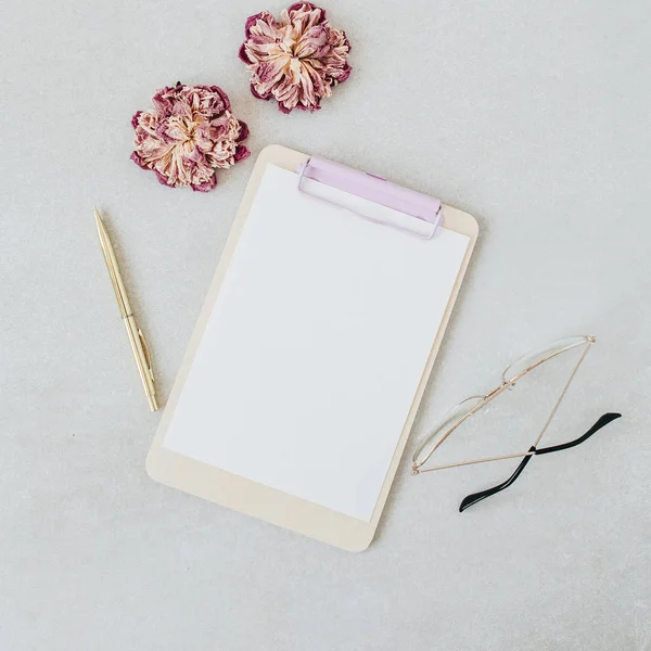 Clipboard Mockup Minimal Home Office Desk Dry Peonies Glasses Pen — Stock Photo, Image