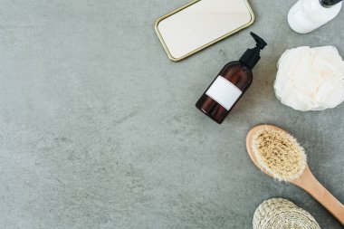 Spa kolajı. Banyo aksesuarları ve cilt bakım kozmetik. Düz döşeme, üst görünüm.