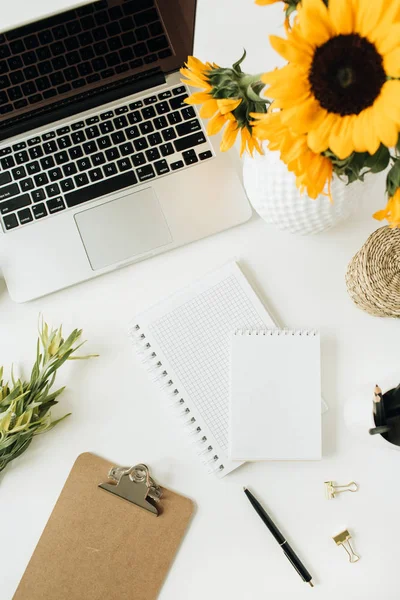 Flatlay Workspace Laptop Yellow Sunflowers Bouquet White Background Top View — Stock Photo, Image