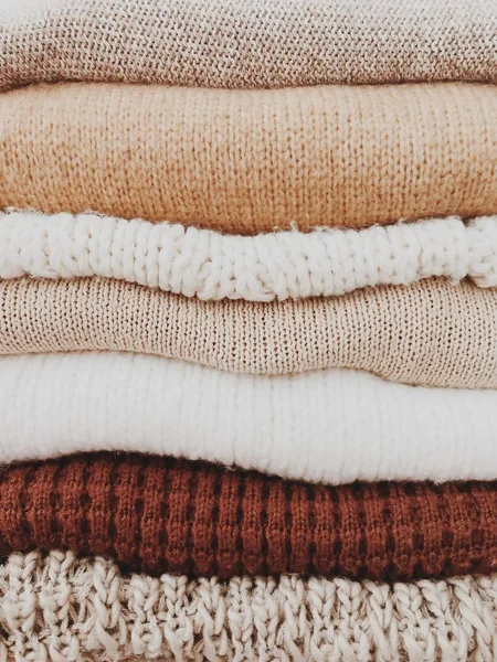 Minimal Stack Warm Beautiful Feminine Sweaters Pullovers Neutral Beige Brown — Stock Photo, Image