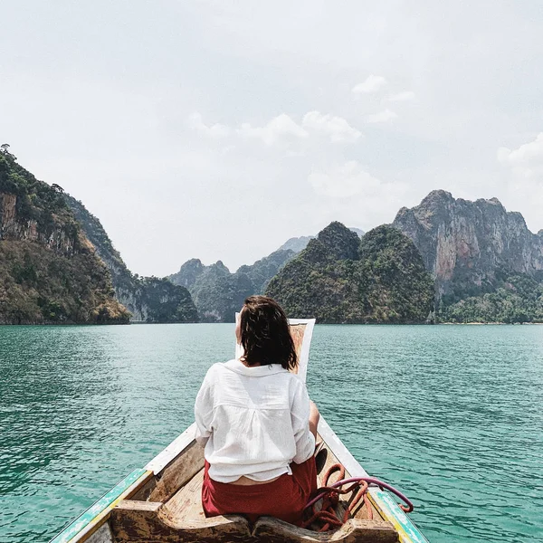 Young Woman Red Skirt White Blouse Sitting Wooden Boat Watching — Stock Photo, Image