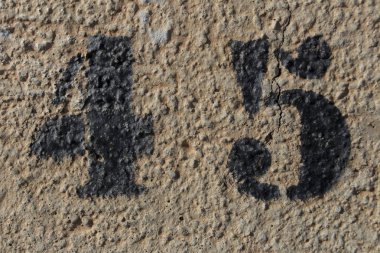 Beton duvar, 45 numaralı kırk beş numara boyalı şablonda