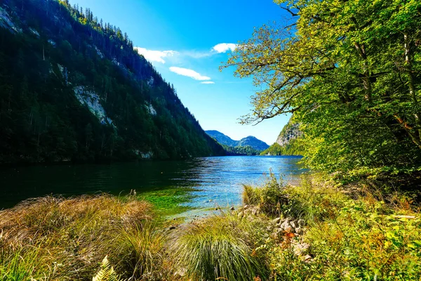 图普丽兹湖和周围的风景 在奥地利施蒂里亚湖畔的Idyllic自然 Salzkammergut死山的山湖 — 图库照片