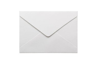 Beyaz arka planda izole edilmiş beyaz kağıt zarf