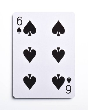 spades iskambil izole beyaz zemin üzerine, altısı