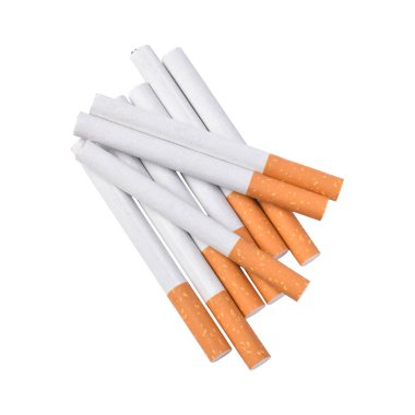 Beyaz arka plan üzerinde izole sigara yığını
