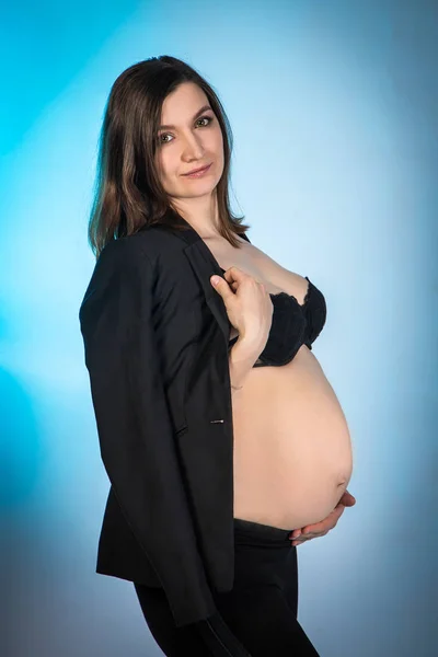 Giovane Ragazza Sta Aspettando Bambino — Foto Stock