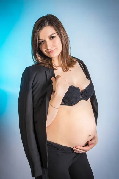 Giovane Ragazza Sta Aspettando Bambino — Foto Stock