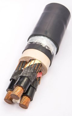 Yüksek gerilimli kablo, polimer yalıtımı. 