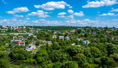 Kamyanets-Poilsky yeşil güzel panorama görüş fotoğraf