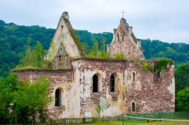 Fotoğraf antik taş Nyrkiv Roma Katolik Kilisesi