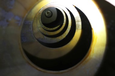 Tokyo, Japonya-Haziran 9,2018: Damla şaft yüksek düzey kanalizasyon akımları derin tünel kontrol etmektir: Wada Yayoi yağmur suyu depolama ana hat. 