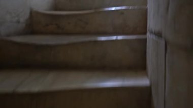 Pisa, İtalya-Temmuz 28, 2018: Pisa Kulesi yukarı (Hızlandırılmış) tırmanma