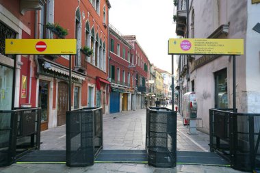 Venice, İtalya-Temmuz 25, 2018: Sabah erken sahne Rio Tera Lista di Spagna yakınındaki Santa Lucia İstasyonu, Venedik
