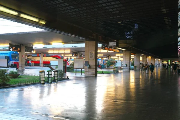 Florença Itália Julho 2018 Plataforma Quase Vaga Estação Firenze Santa — Fotografia de Stock