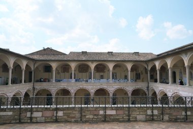 Assisi, İtalya-Temmuz 28, 2018: Basilica di San Francesco d'Assisi ya da Papalık Basilica of Saint Francis Assisi
