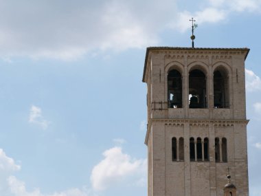 Assisi, İtalya-Temmuz 28, 2018: Basilica di San Francesco d'Assisi ya da Papalık Basilica of Saint Francis Assisi