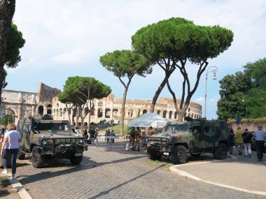Roma, İtalya-Temmuz 27, 2018: Colosseum son derece korunan veya Roma Kolezyum