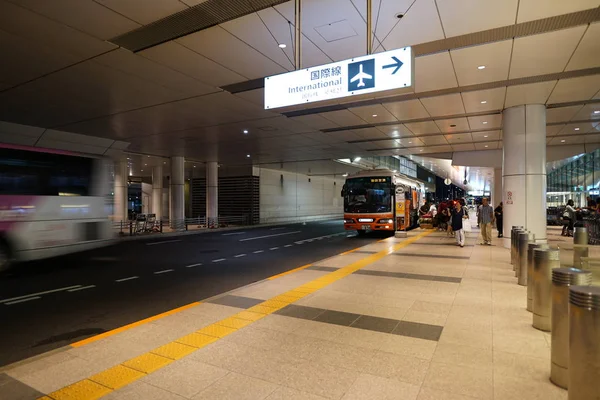 Tokyo Japán Szeptember 2018 Tokió Haneda Repülőtér Nemzetközi Utasszállító Busz — Stock Fotó
