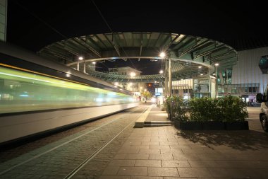 Strasbourg, Fransa-Ekim 13, 2018: Bir tramvay Fransa Strasbourg sabah