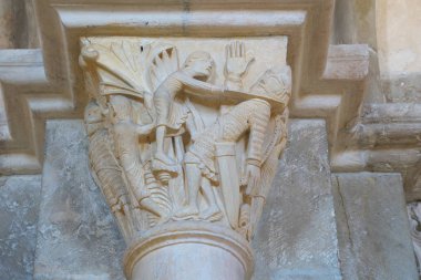 Vezelay, Fransa-Ekim 16, 2018: Basilica Sainte-Marie-Madeleine Vezelay içinin