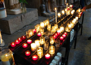 Dijon, Fransa-Ekim 14, 2018: Inside kilise Notre-Dame de Dijon veya kilise, Notre-Dame Dijon, Fransa