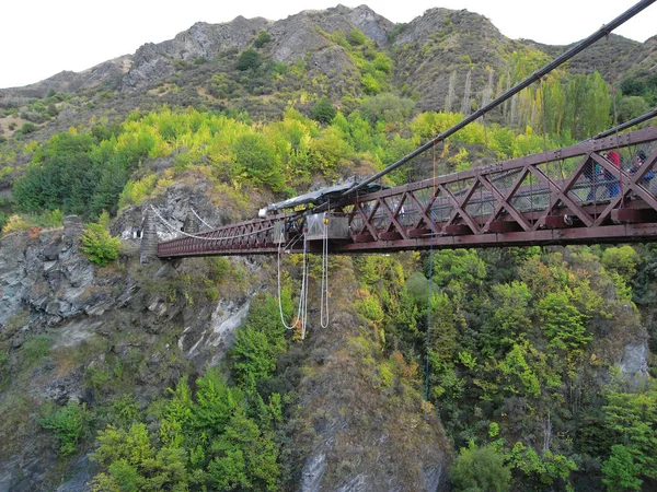 Queestown, Yeni Zelanda-Mart 22, 2010: Yeni Zelanda'da Bungy Kawarau Köprüsü