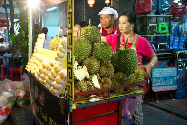 Μπανγκόκ Ταϊλάνδη Δεκέμβριος 2018 Durians Πωλούνται Από Πλανόδιος Πωλητής Στο — Φωτογραφία Αρχείου