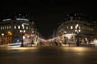 Paris, Fransa-Ekim 16, 2018: Avenue de l'Opera veya Opera Avenue de Paris sabah erkenden